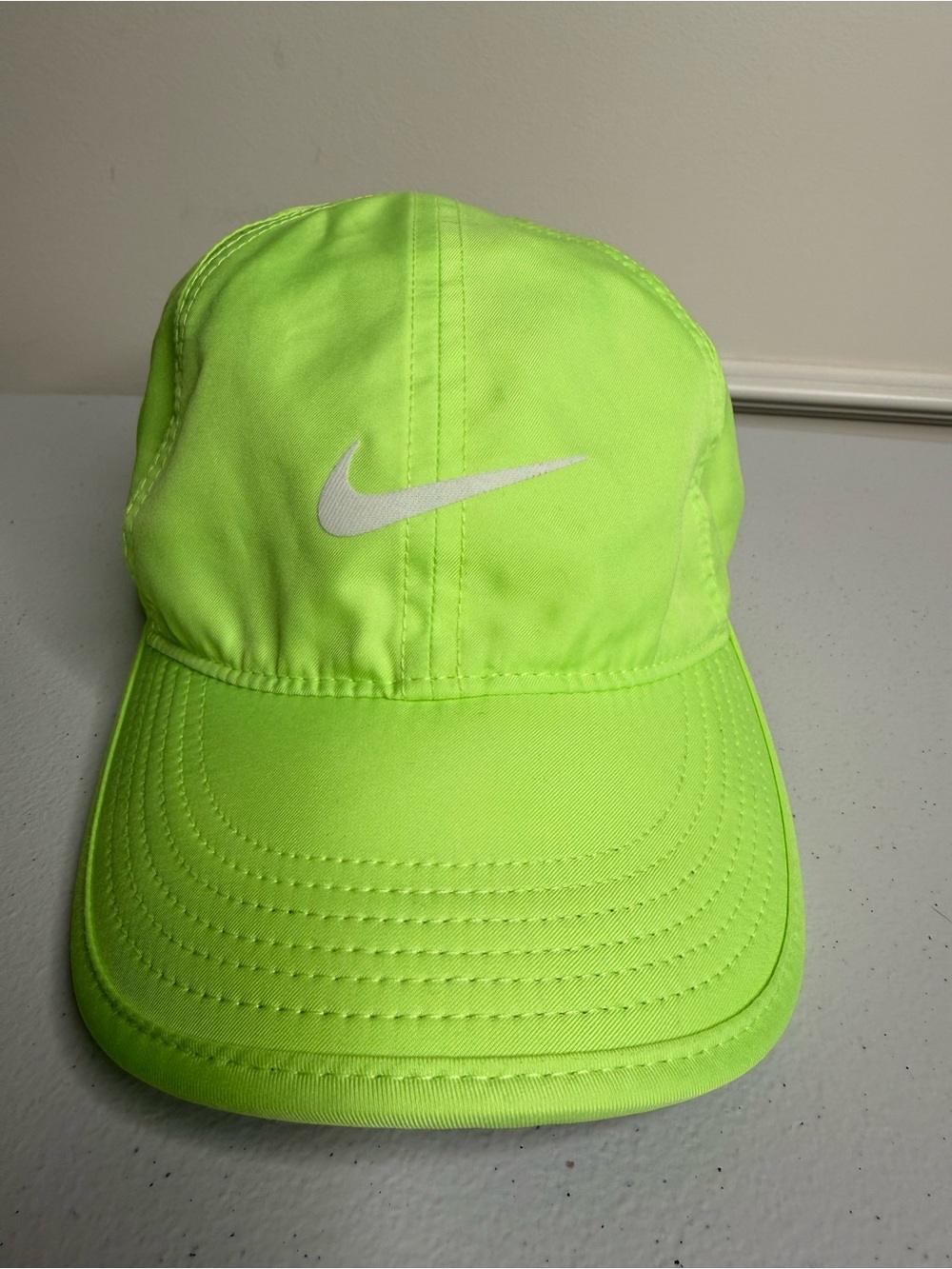 Unisex Nike Neon Green Featherlight Adjustable Cap, L/XL